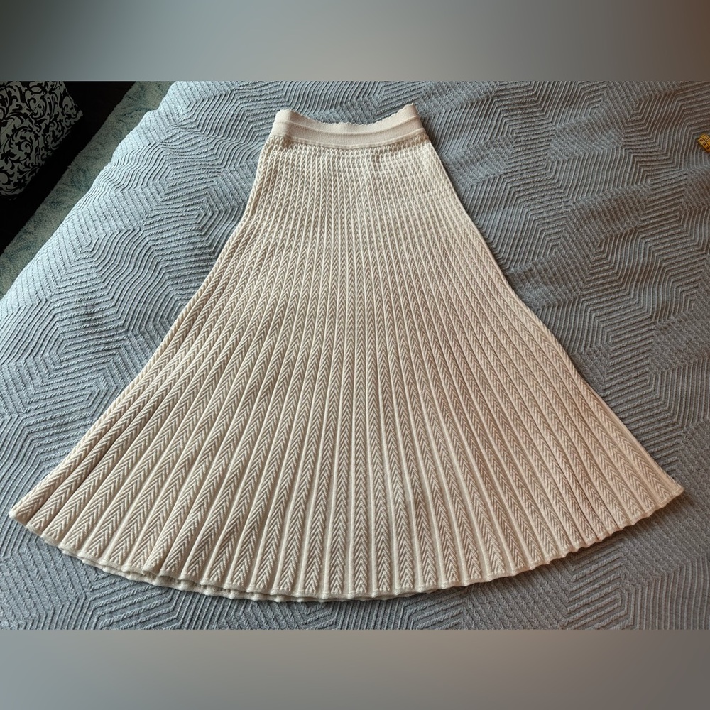 Molli off white/ beige wool skirt with herringbone pattern size Small
